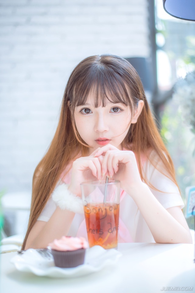 十年后，希望我们还是好朋友，见面了仍然可以毫无顾忌的开玩笑。
